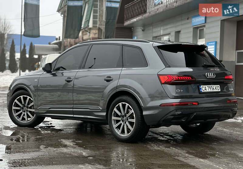 Внедорожник / Кроссовер Audi Q7 2021 в Ивано-Франковске