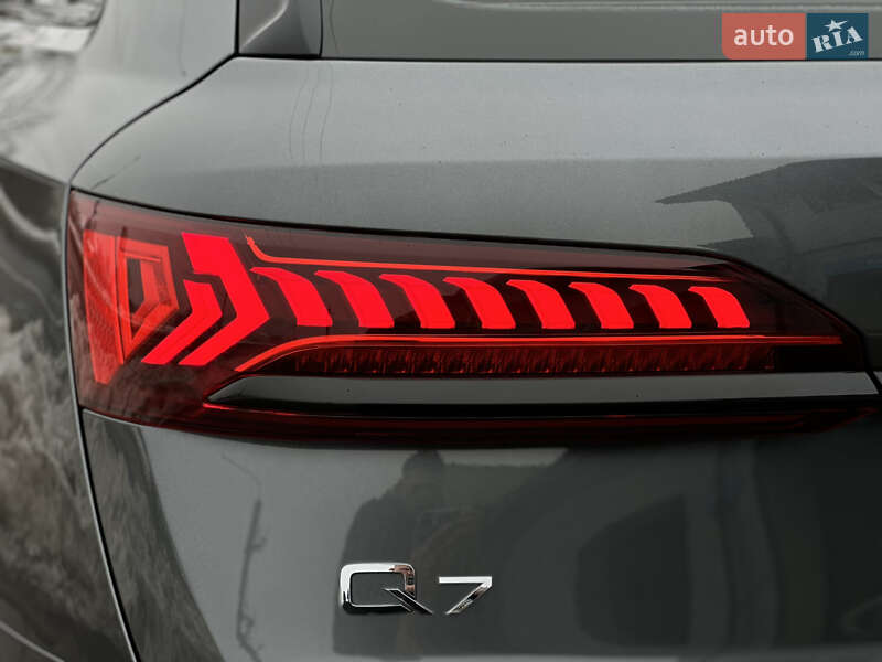 Внедорожник / Кроссовер Audi Q7 2021 в Ивано-Франковске