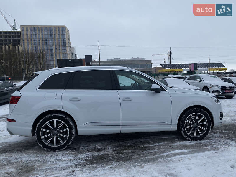 Внедорожник / Кроссовер Audi Q7 2017 в Луцке