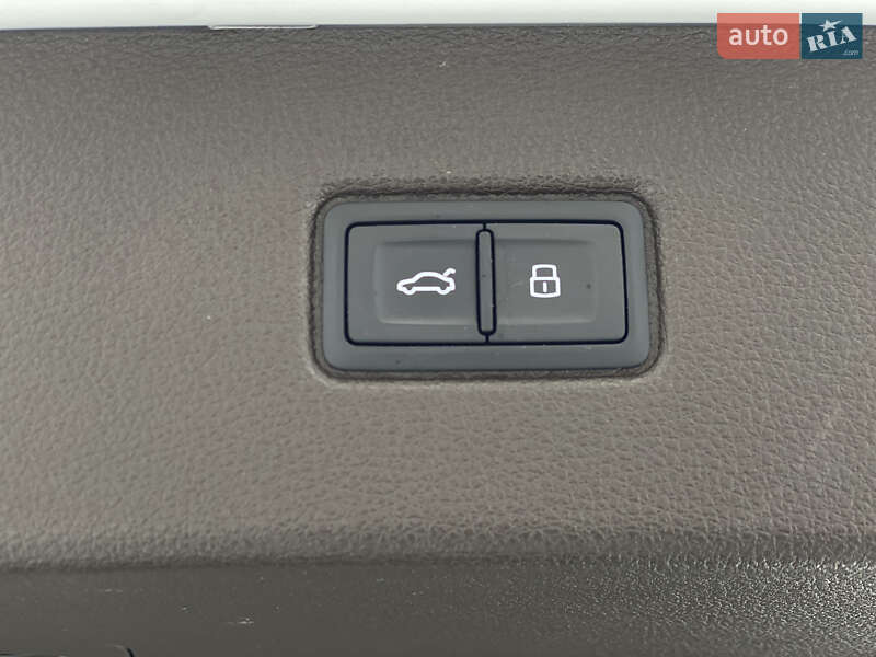 Внедорожник / Кроссовер Audi Q7 2017 в Луцке