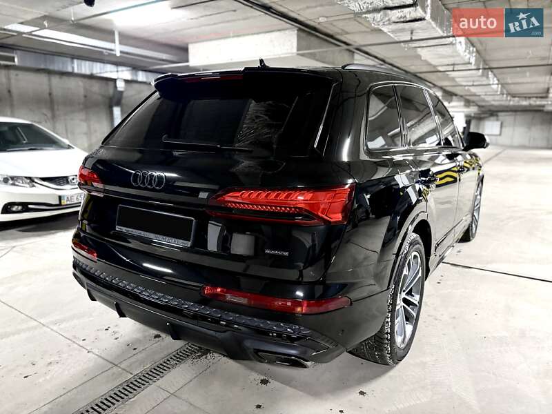 Внедорожник / Кроссовер Audi Q7 2025 в Днепре