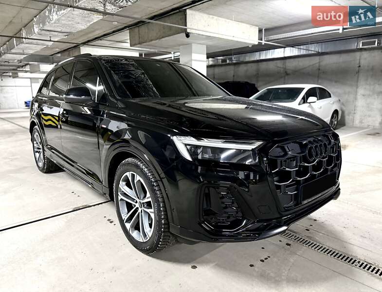 Внедорожник / Кроссовер Audi Q7 2025 в Днепре