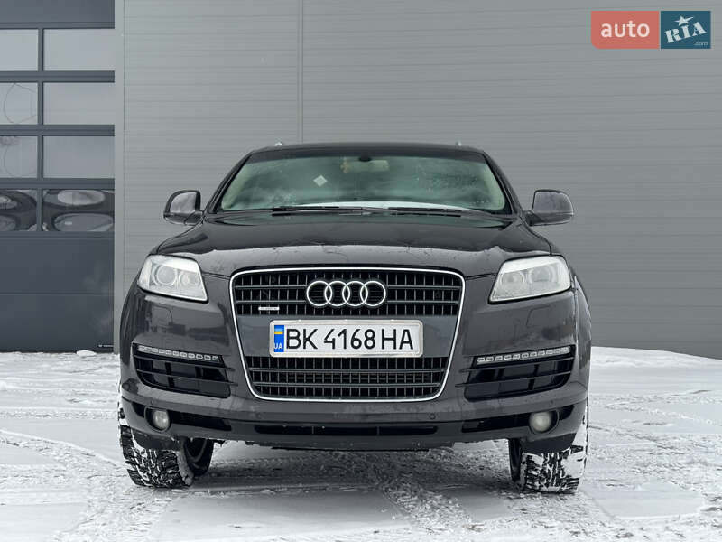 Позашляховик / Кросовер Audi Q7 2006 в Сарнах