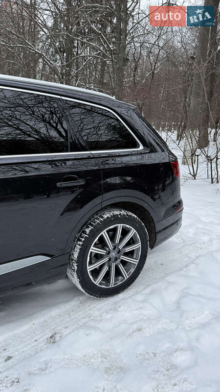 Внедорожник / Кроссовер Audi Q7 2018 в Киеве