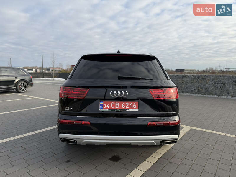 Внедорожник / Кроссовер Audi Q7 2019 в Мукачево
