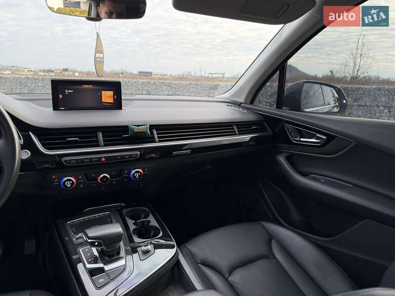Внедорожник / Кроссовер Audi Q7 2019 в Мукачево