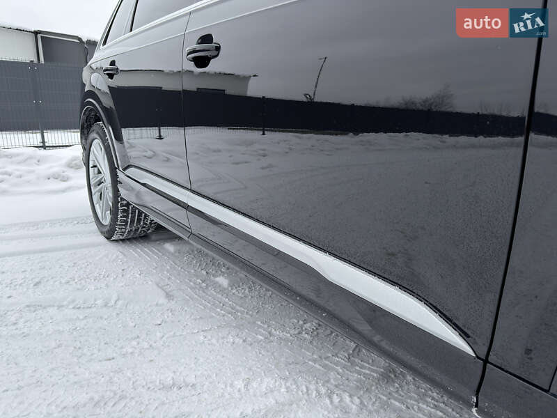 Позашляховик / Кросовер Audi Q7 2020 в Івано-Франківську