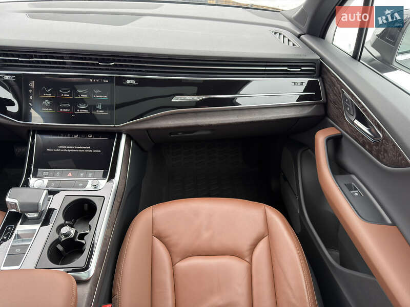 Позашляховик / Кросовер Audi Q7 2020 в Івано-Франківську