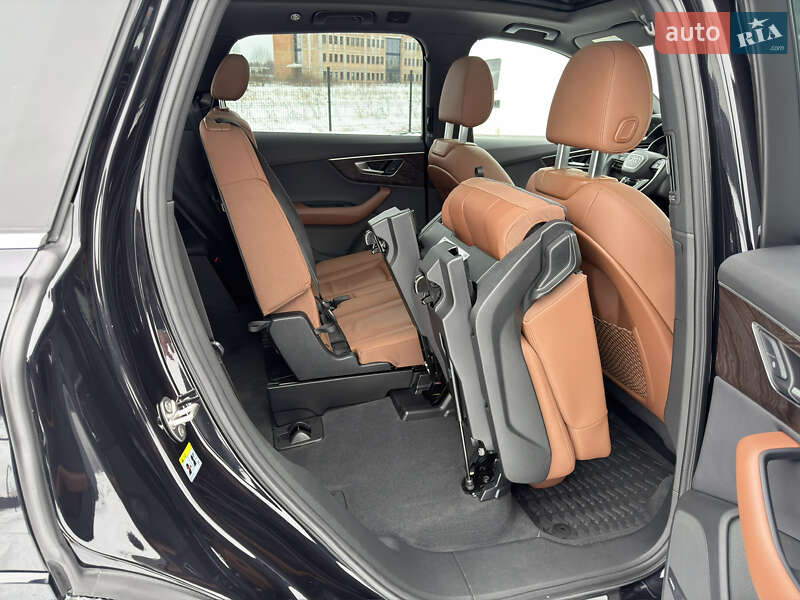 Позашляховик / Кросовер Audi Q7 2020 в Івано-Франківську