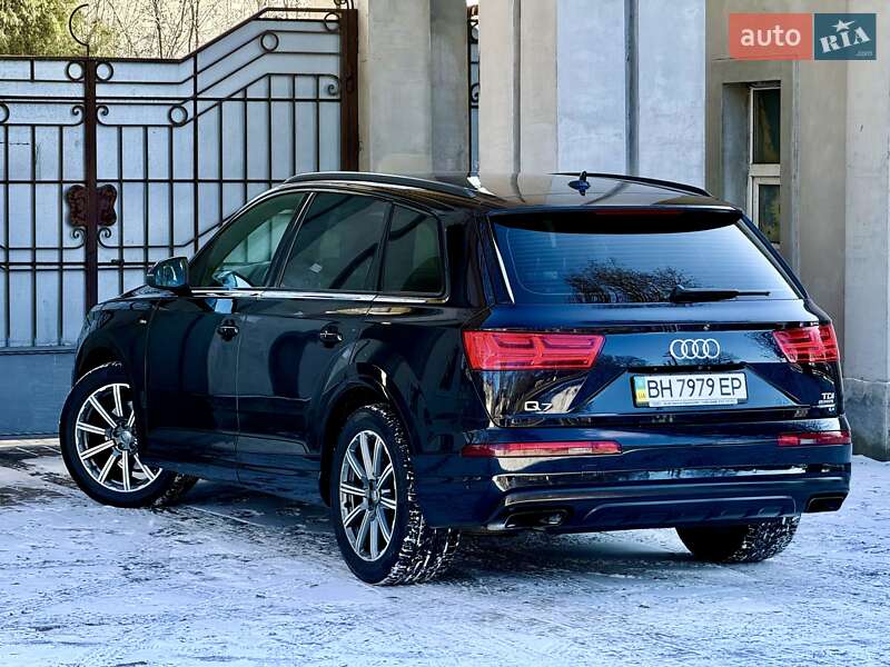 Позашляховик / Кросовер Audi Q7 2018 в Одесі