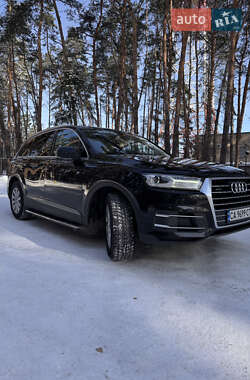 Внедорожник / Кроссовер Audi Q7 2017 в Черкассах