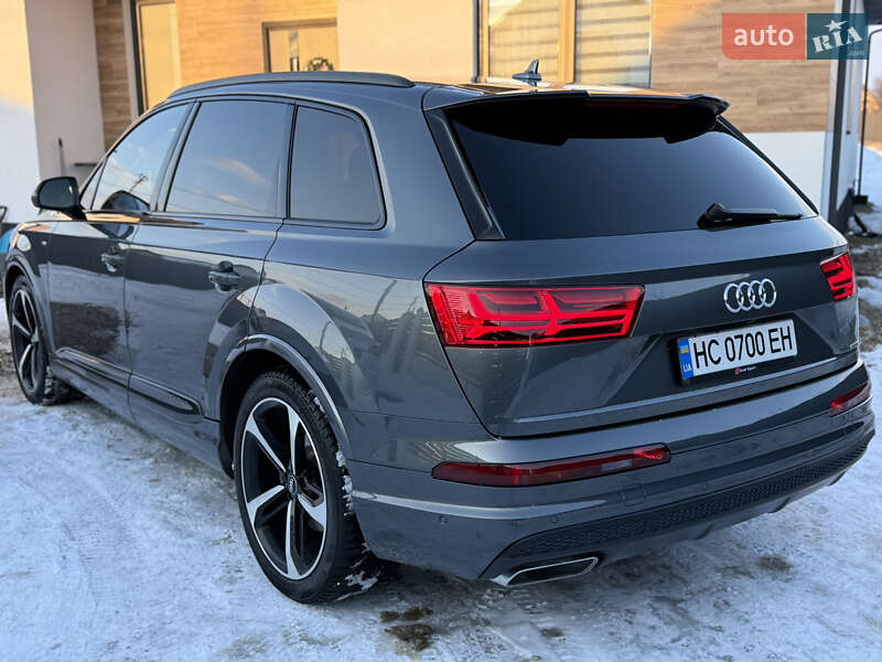 Внедорожник / Кроссовер Audi Q7 2016 в Стрые