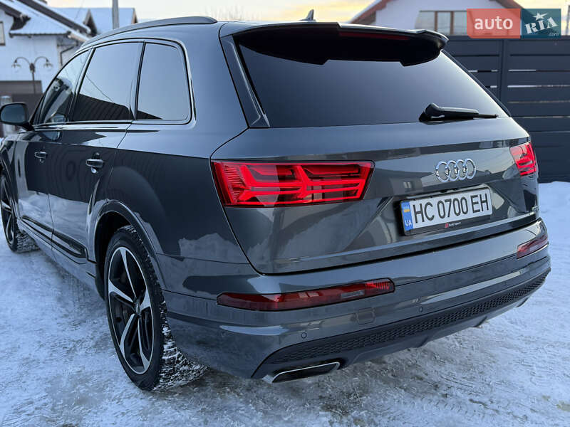 Внедорожник / Кроссовер Audi Q7 2016 в Стрые