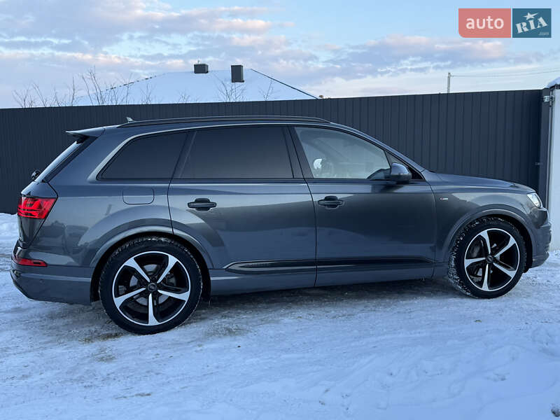 Внедорожник / Кроссовер Audi Q7 2016 в Стрые