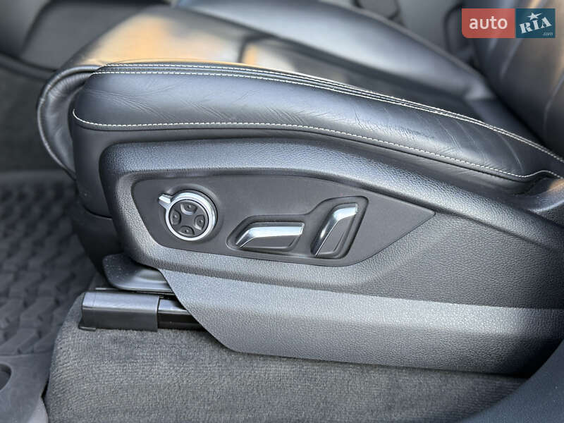 Внедорожник / Кроссовер Audi Q7 2016 в Стрые