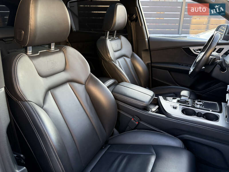 Внедорожник / Кроссовер Audi Q7 2016 в Стрые