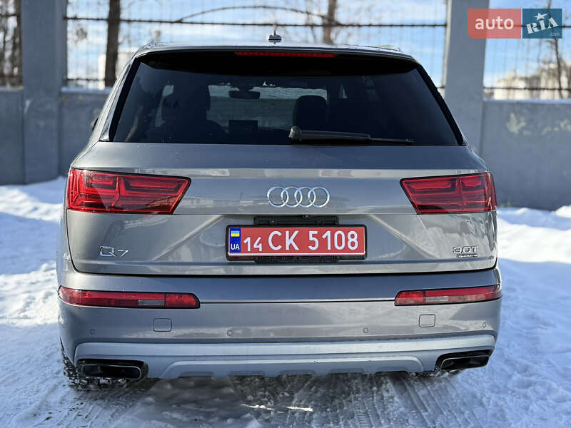 Позашляховик / Кросовер Audi Q7 2017 в Стрию