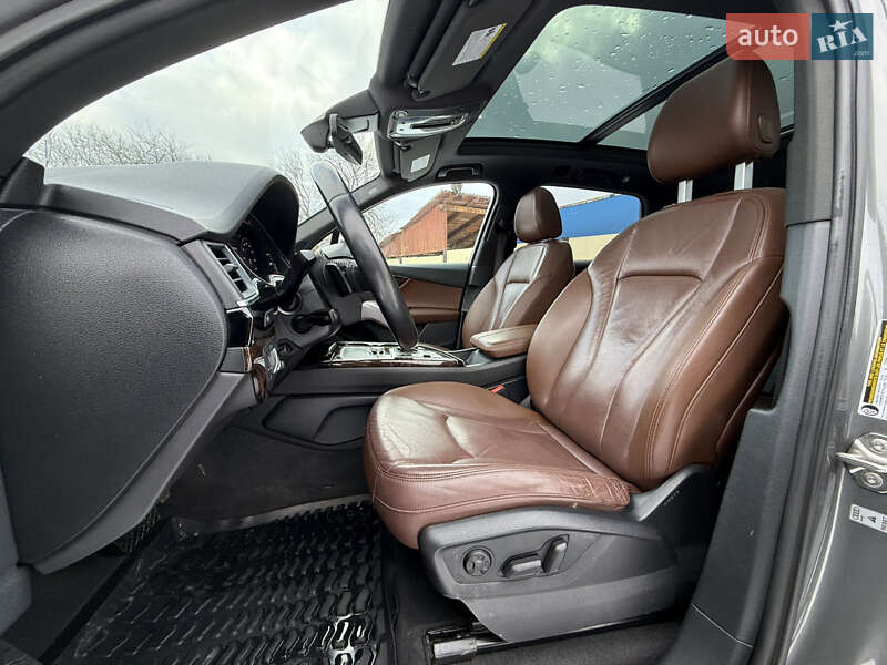 Позашляховик / Кросовер Audi Q7 2017 в Стрию