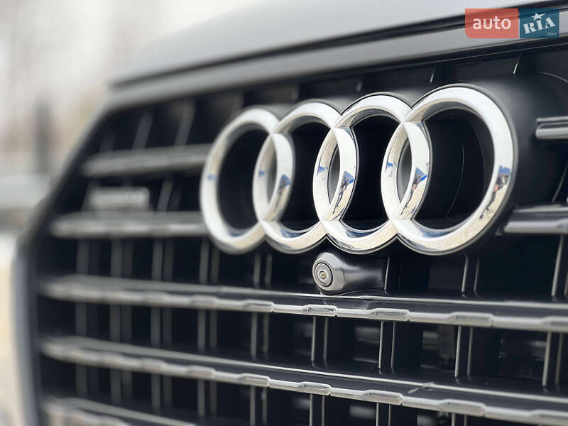 Внедорожник / Кроссовер Audi Q7 2017 в Киеве