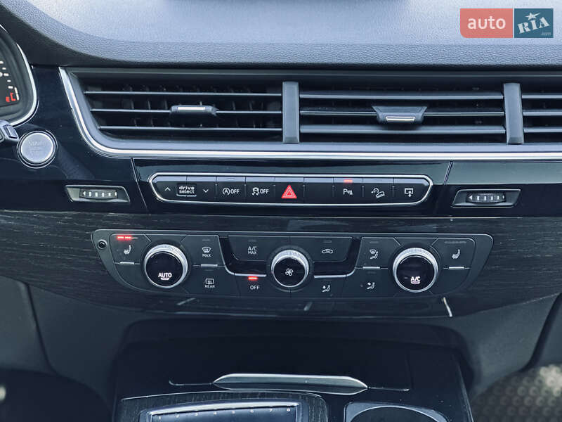 Внедорожник / Кроссовер Audi Q7 2016 в Кременчуге