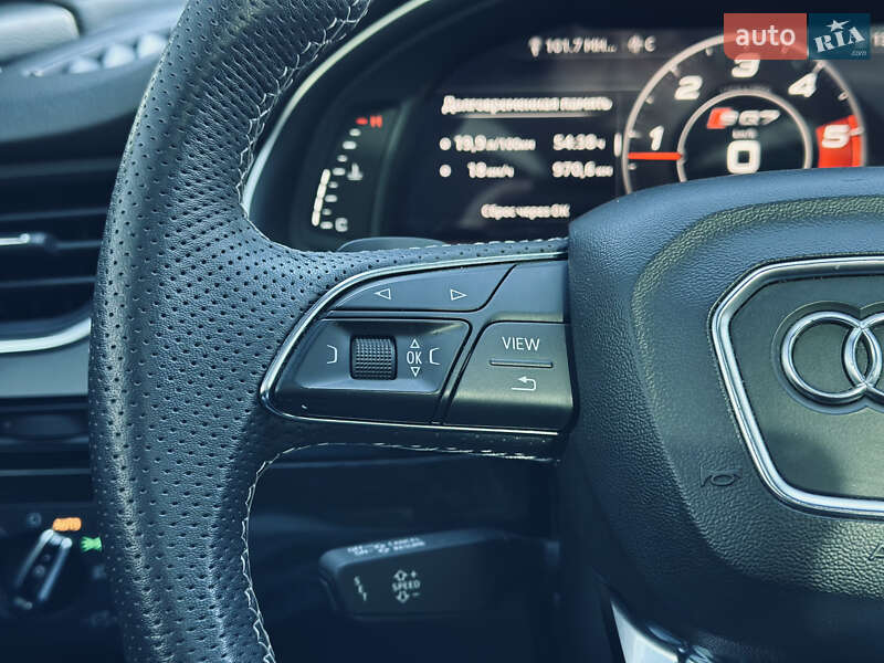 Внедорожник / Кроссовер Audi Q7 2016 в Кременчуге