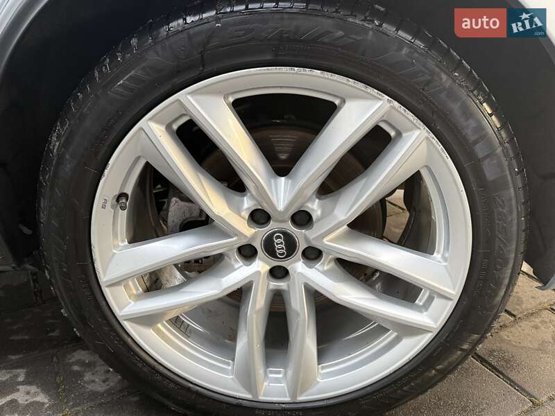 Внедорожник / Кроссовер Audi Q7 2016 в Дрогобыче