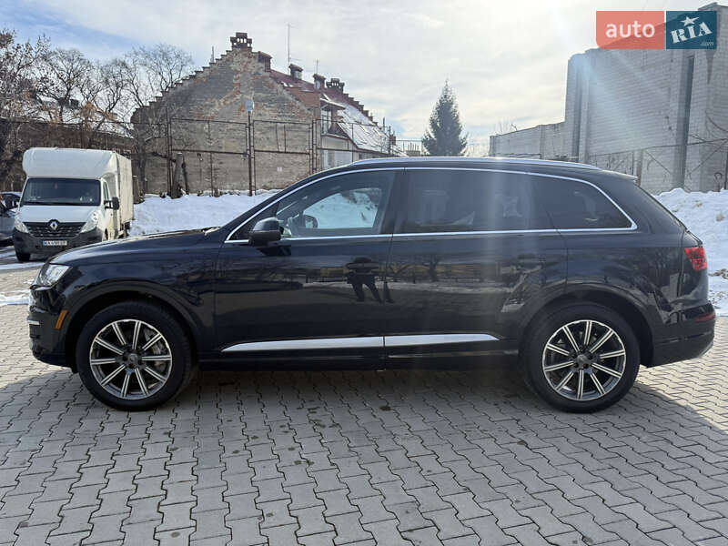 Позашляховик / Кросовер Audi Q7 2017 в Львові