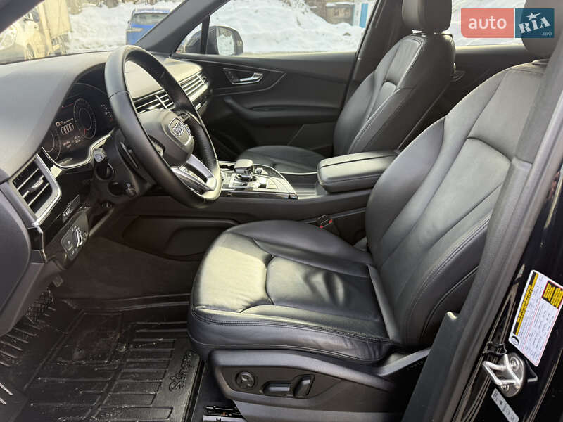Позашляховик / Кросовер Audi Q7 2017 в Львові