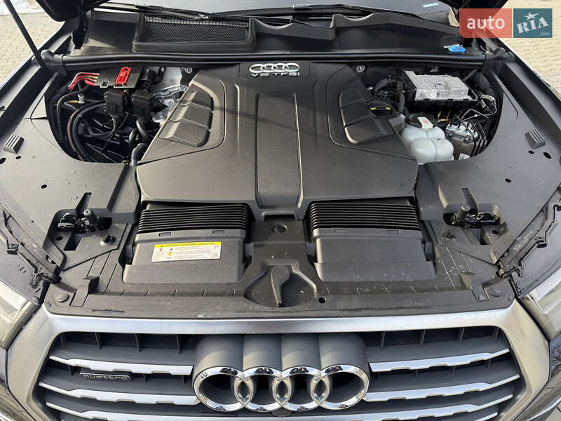 Позашляховик / Кросовер Audi Q7 2017 в Львові
