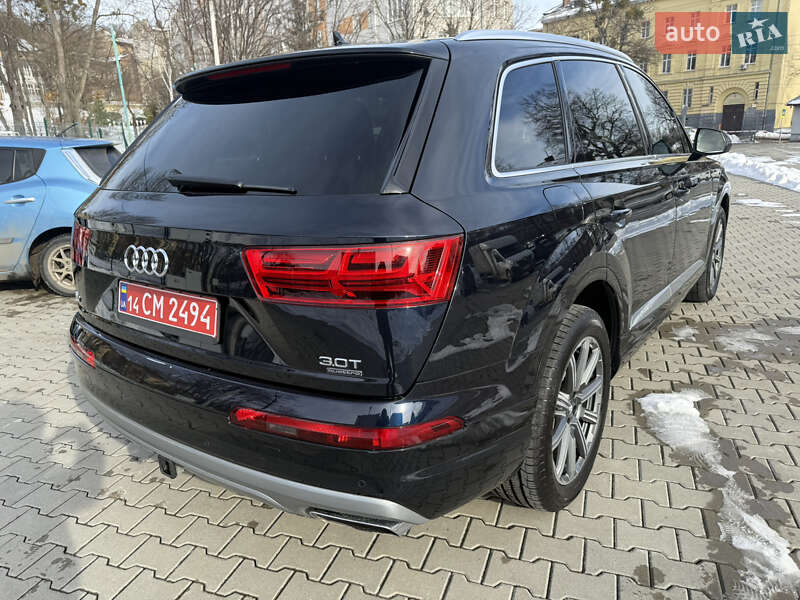 Позашляховик / Кросовер Audi Q7 2017 в Львові