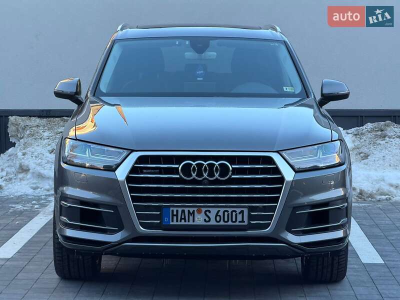 Внедорожник / Кроссовер Audi Q7 2017 в Ровно