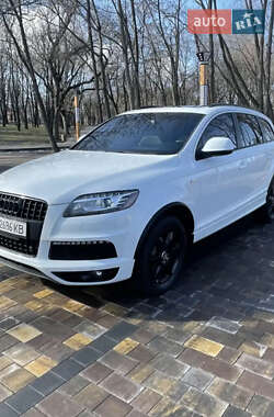Позашляховик / Кросовер Audi Q7 2012 в Рівному