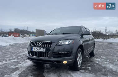 Позашляховик / Кросовер Audi Q7 2015 в Рівному