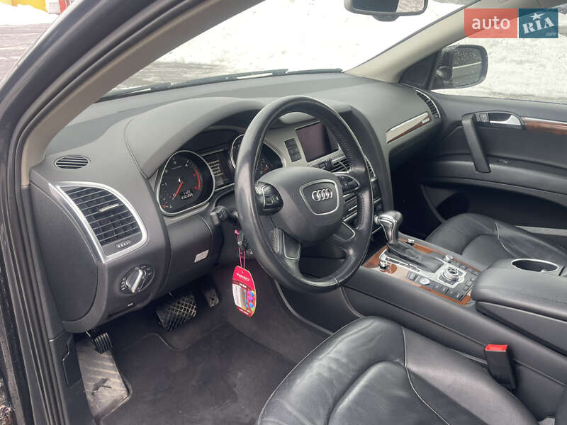 Внедорожник / Кроссовер Audi Q7 2015 в Ровно