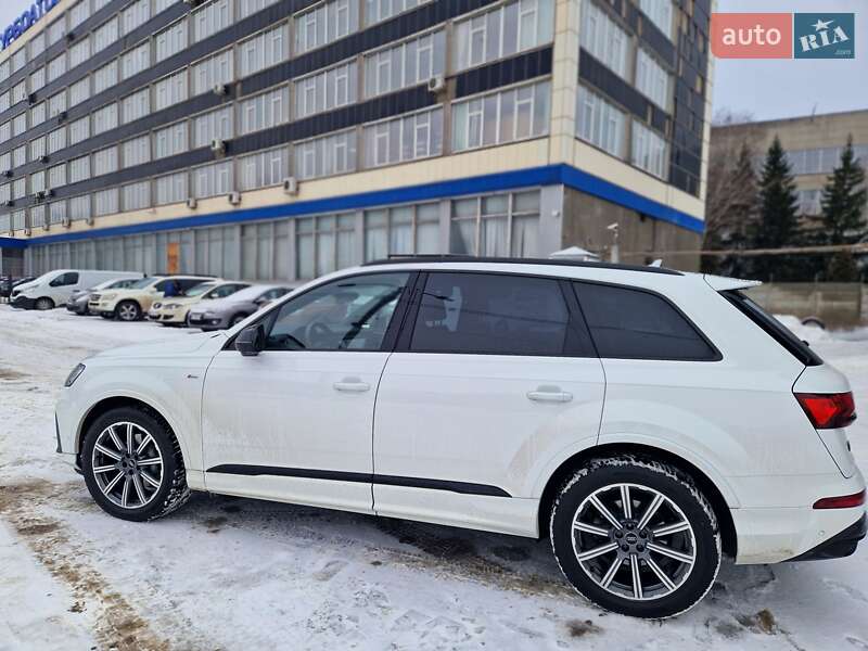 Внедорожник / Кроссовер Audi Q7 2023 в Харькове