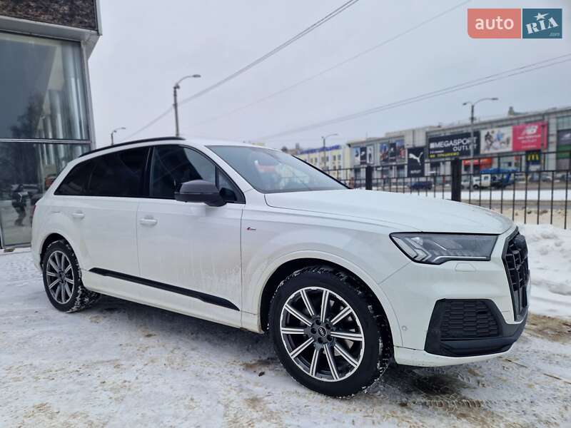 Внедорожник / Кроссовер Audi Q7 2023 в Харькове