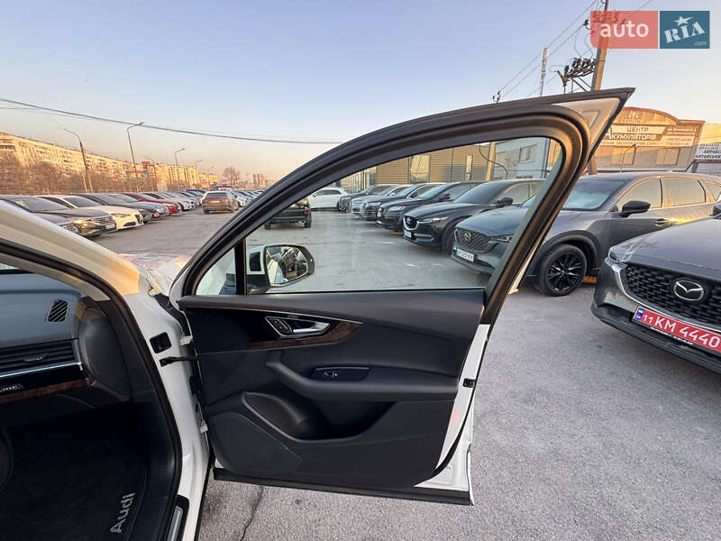 Внедорожник / Кроссовер Audi Q7 2017 в Запорожье фото 40 Внедорожник / Кроссовер Audi Q7 2017 в Запорожье