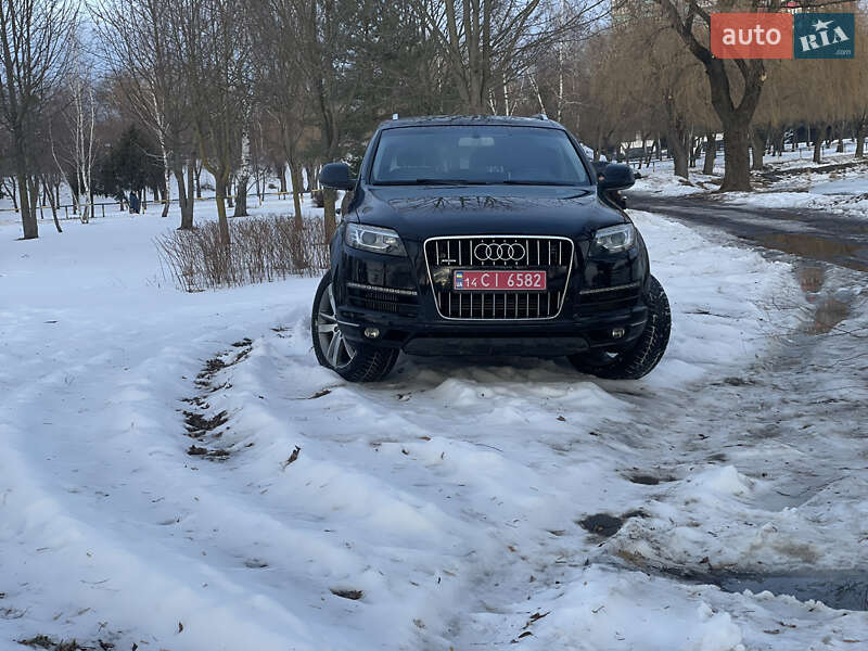 Позашляховик / Кросовер Audi Q7 2011 в Рівному