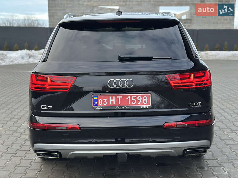 Внедорожник / Кроссовер Audi Q7 2017 в Дубно