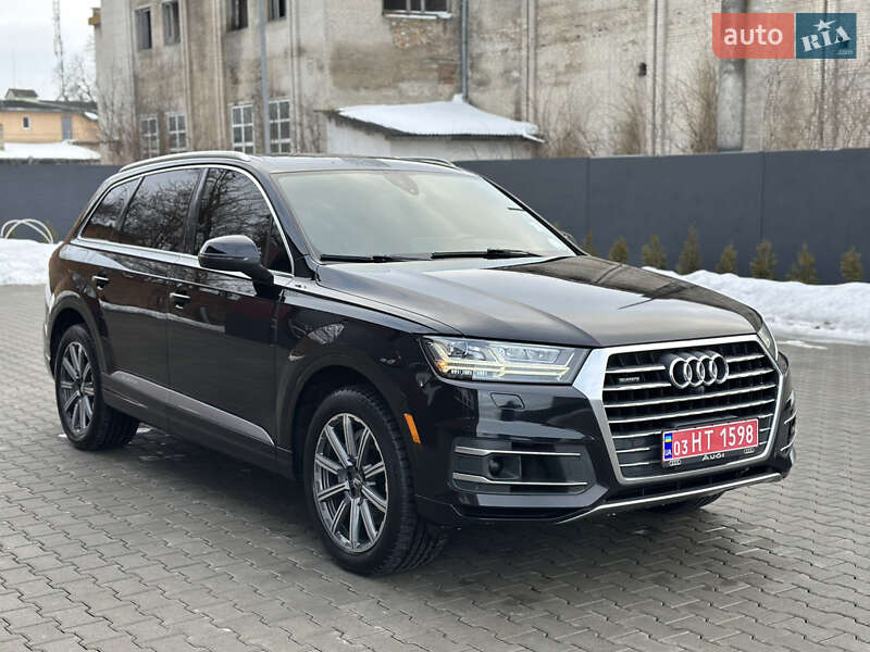 Внедорожник / Кроссовер Audi Q7 2017 в Дубно