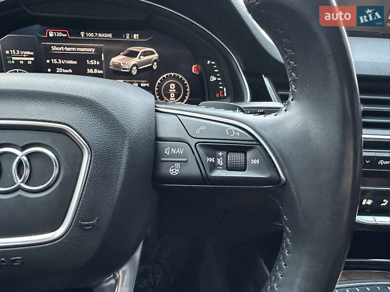 Внедорожник / Кроссовер Audi Q7 2017 в Дубно