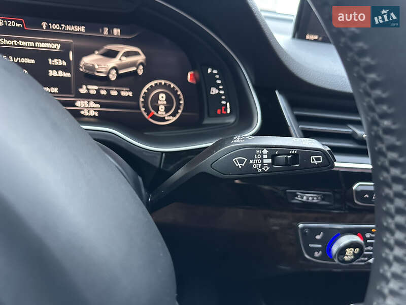 Внедорожник / Кроссовер Audi Q7 2017 в Дубно