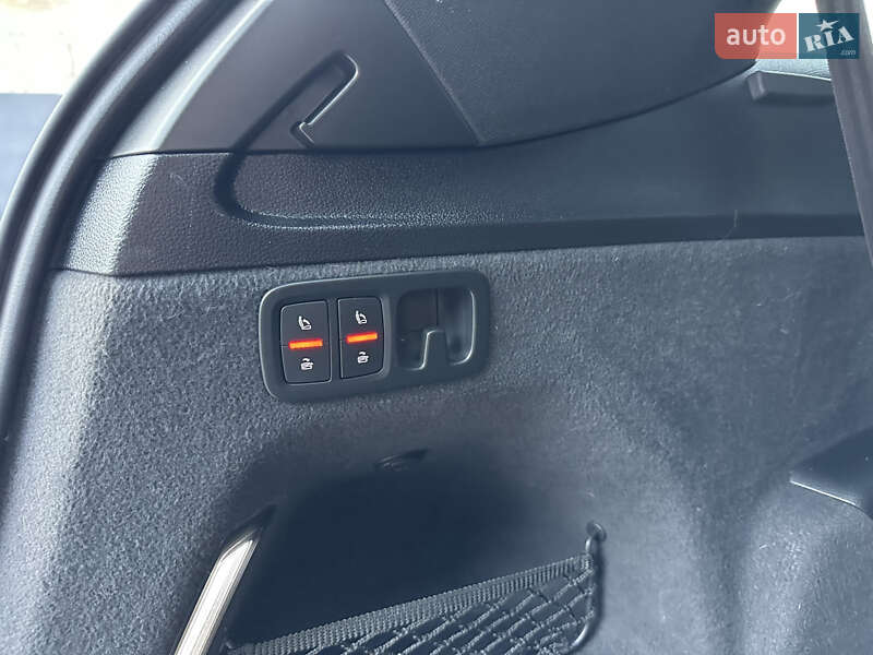 Внедорожник / Кроссовер Audi Q7 2017 в Дубно