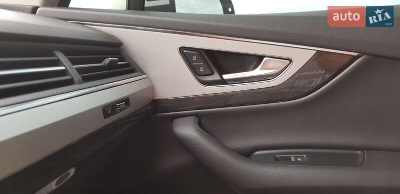 Позашляховик / Кросовер Audi Q7 2017 в Чорнобаї фото 5 Позашляховик / Кросовер Audi Q7 2017 в Чорнобаї