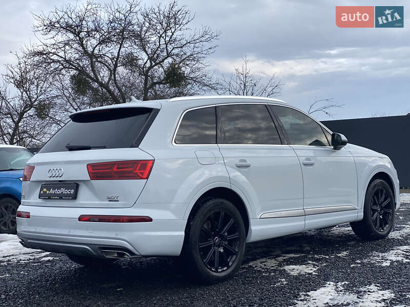 Внедорожник / Кроссовер Audi Q7 2016 в Луцке