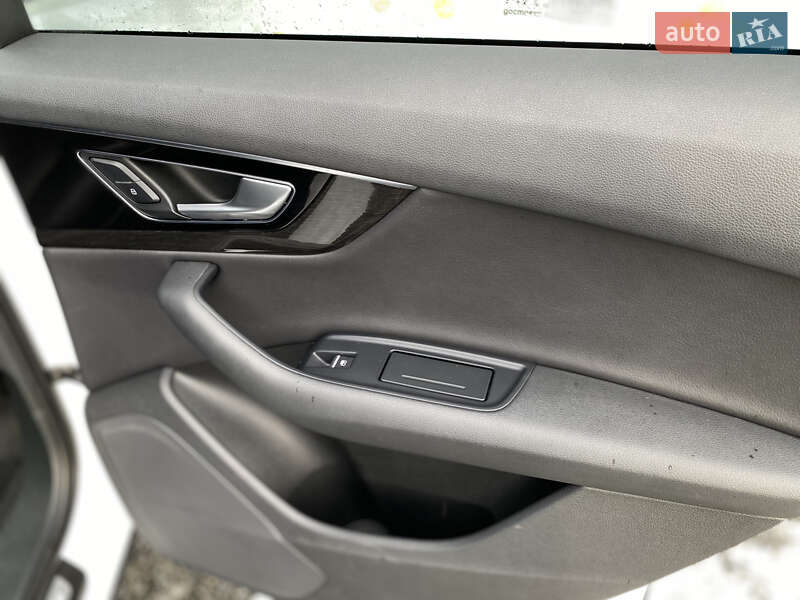 Внедорожник / Кроссовер Audi Q7 2016 в Луцке