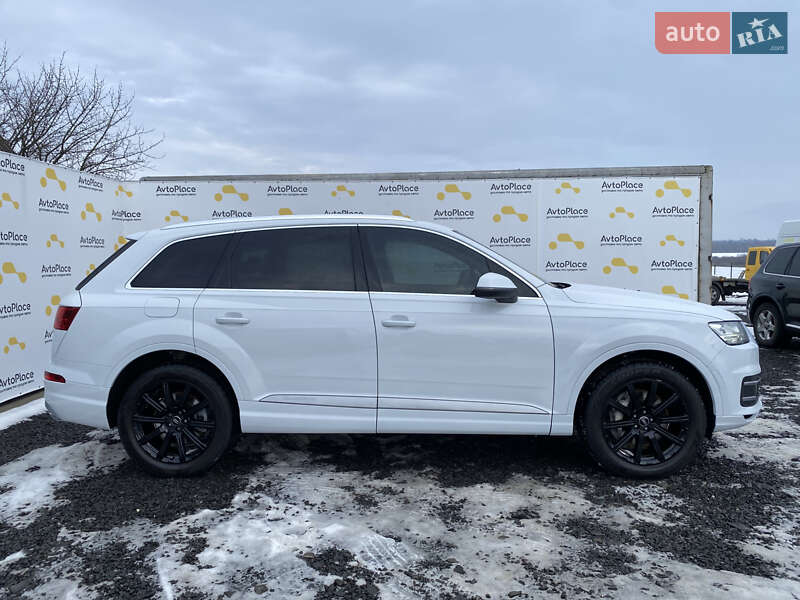 Внедорожник / Кроссовер Audi Q7 2016 в Луцке