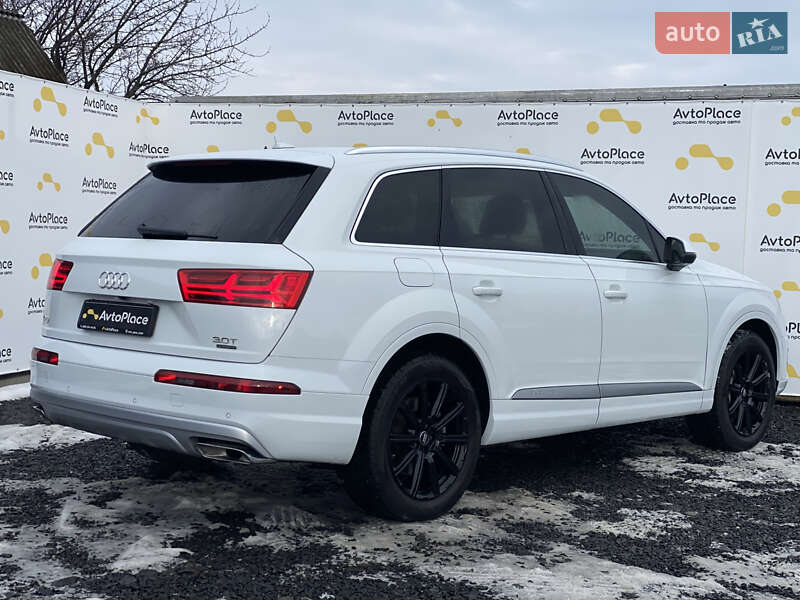 Внедорожник / Кроссовер Audi Q7 2016 в Луцке