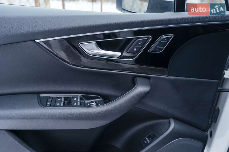Позашляховик / Кросовер Audi Q7 2017 в Ковелі фото 52 Позашляховик / Кросовер Audi Q7 2017 в Ковелі