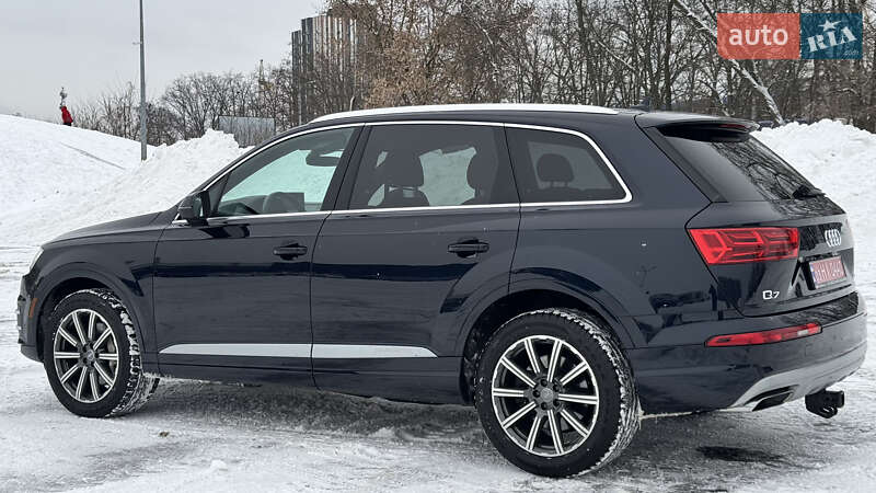 Внедорожник / Кроссовер Audi Q7 2017 в Киеве
